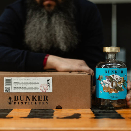 Estuche BUNKER CLASSIC + 2 vasos serigrafiados