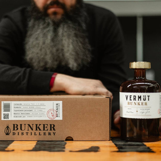 Estuche VERMUT BUNKER + 2 vasos serigrafiados